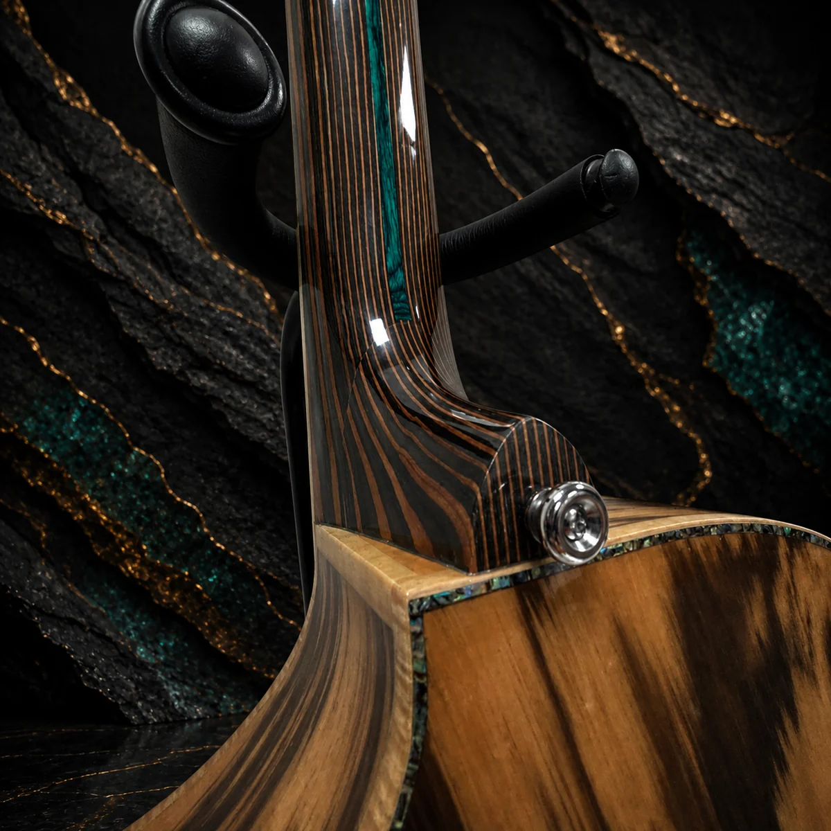 W31 Lindo Earth V1 Electro Acoustic Guitar — Win The Exact Guitar Shown – gallery image 5