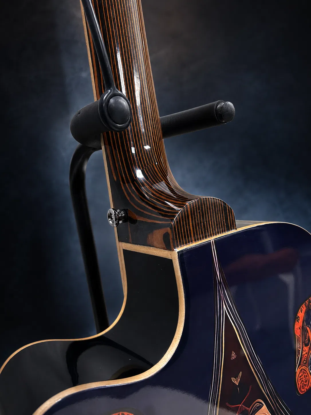 W32 Lindo Short Scale Sahara Electro Acoustic Bass Guitar B stock – gallery image 6