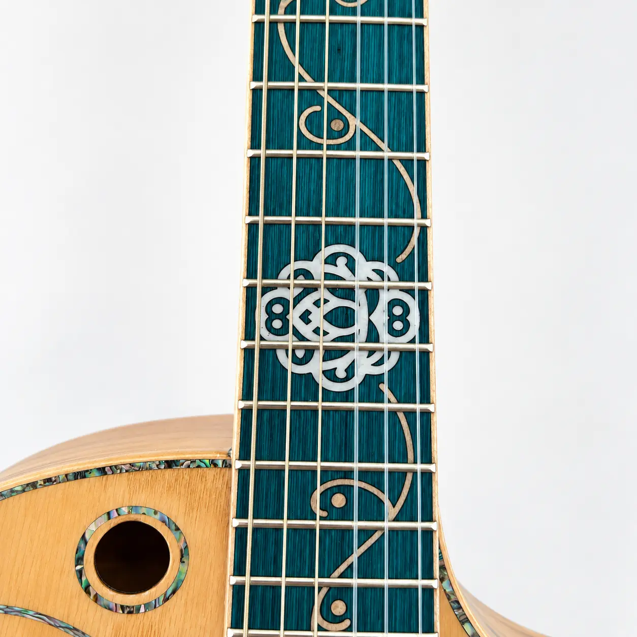 W39 Lindo Earth V1 Electro Acoustic Guitar — Win The Exact Guitar Shown – gallery image 9